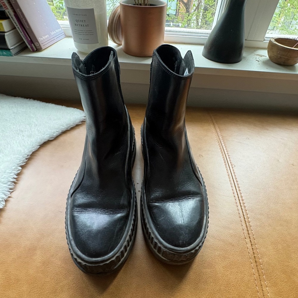 Fenty Puma by Rihanna Chelsea Sneaker Boots Womens 8